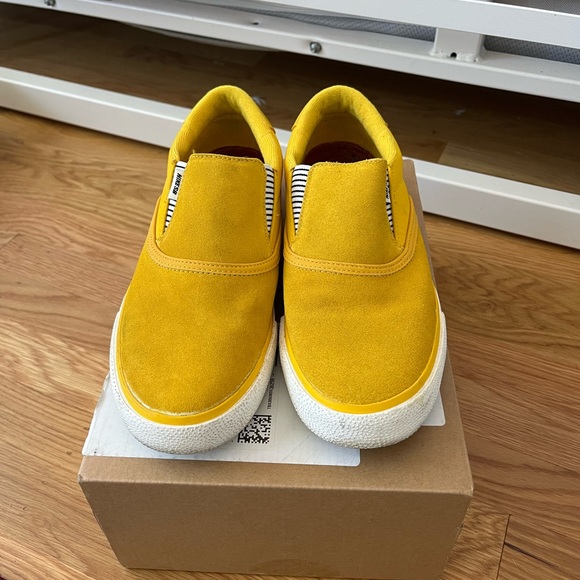 Nike Yellow Men's Slip-On Loafers - Picture 1 of 5
